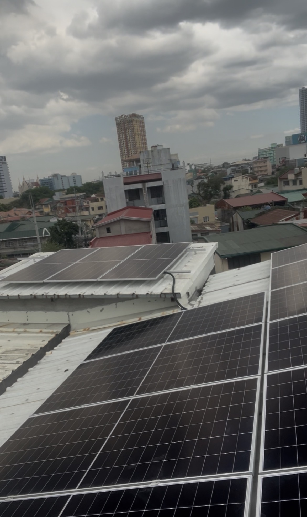 3KW hybrid solar panel installation