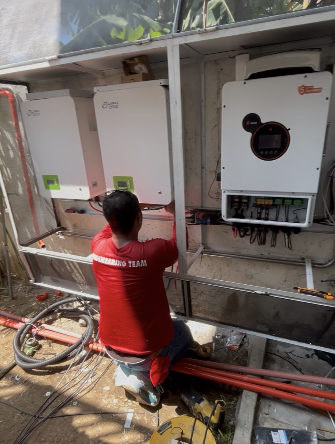 Hybrid solar battery storage